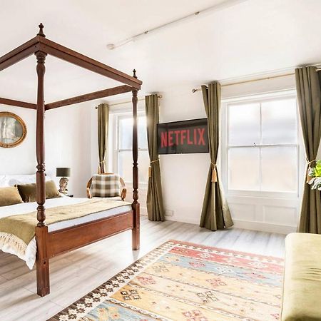 Victorian Style Apartment W/ Four-Poster Bed In Camden Town 런던 외부 사진